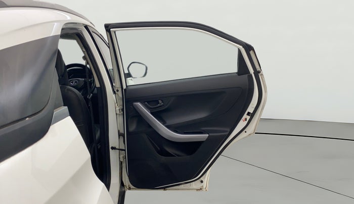 2021 Tata NEXON XMA SUNROOF PETROL, Petrol, Automatic, 37,338 km, RHS Rear Door