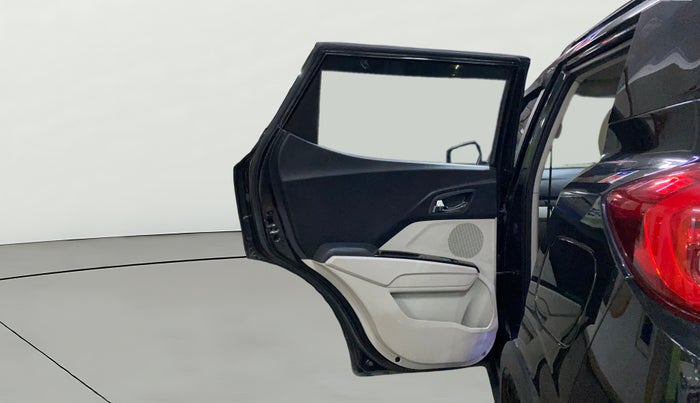 2023 Mahindra XUV300 W8 1.2 PETROL, Petrol, Manual, 51,621 km, LHS Rear Door