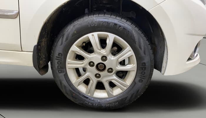 2017 Tata Tiago XZ PETROL, Petrol, Manual, 65,983 km, Right Front Wheel