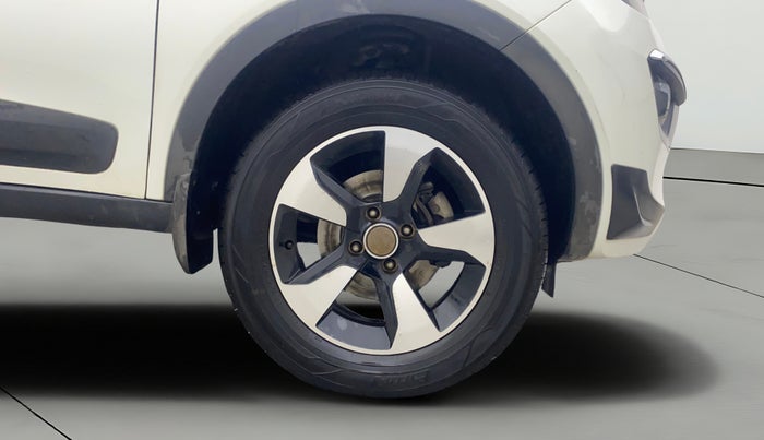 2018 Tata NEXON XZ PLUS DIESEL, Diesel, Manual, 25,476 km, Right Front Wheel