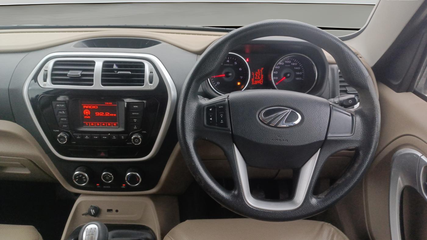 2015 Mahindra TUV300 T8, Diesel, Manual, 1,30,605 km, Steering Wheel Close Up