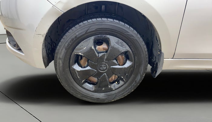 2018 Tata Tiago XT PETROL, Petrol, Manual, 50,971 km, Left Front Wheel