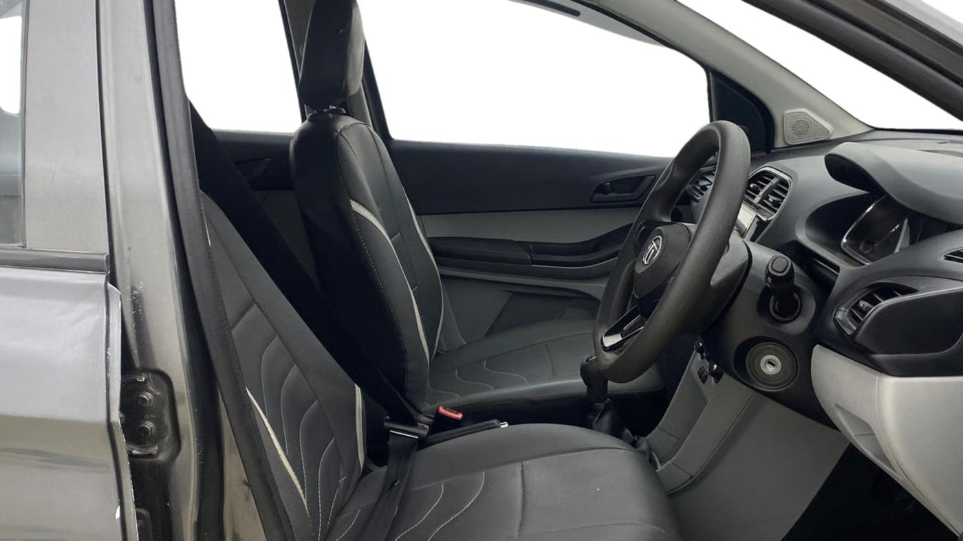 2021 Tata Tiago XE PETROL, Petrol, Manual, 56,201 km, Right Side Front Door Cabin