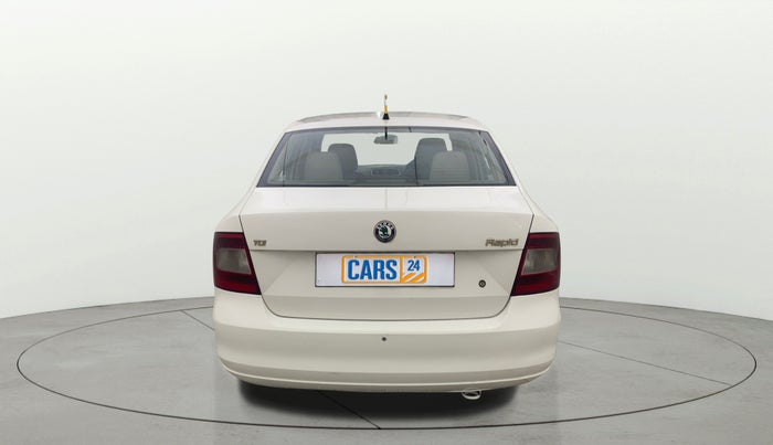 2012 Skoda Rapid AMBITION 1.6 TDI CR MT PLUS, Diesel, Manual, 1,10,617 km, Back/Rear