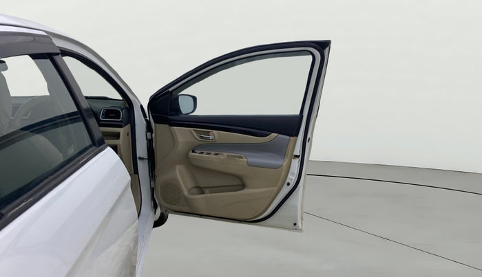 2017 Maruti Ciaz VXI, Petrol, Manual, 97,745 km, RHS Front Door