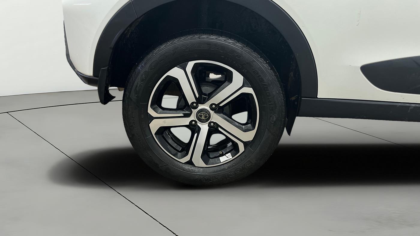 2022 Tata NEXON XZ PLUS PETROL, Petrol, Manual, 40,045 km, Right Rear Wheel