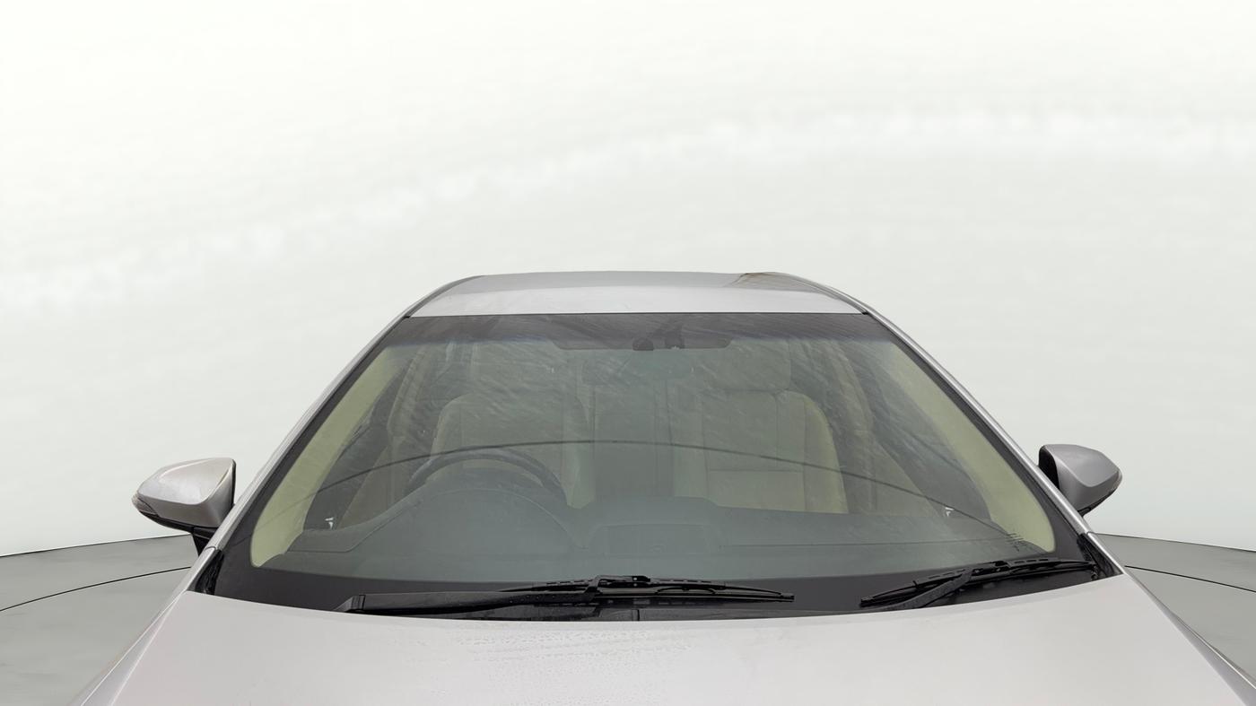 2016 Toyota Camry HYBRID, Hybrid, Automatic, 63,113 km, Front Windshield