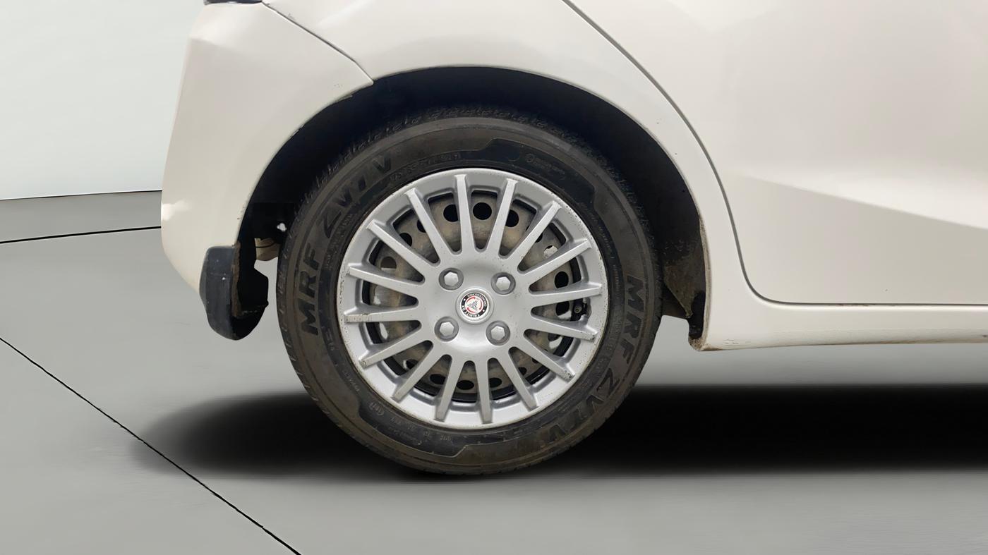 2013 Honda Brio S MT, CNG, Manual, 73,786 km, Right Rear Wheel