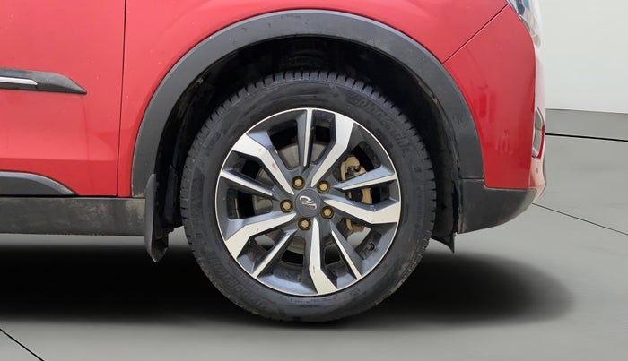 2021 Mahindra XUV300 W8 (O) 1.2 PETROL, Petrol, Manual, 1,10,613 km, Right Front Wheel