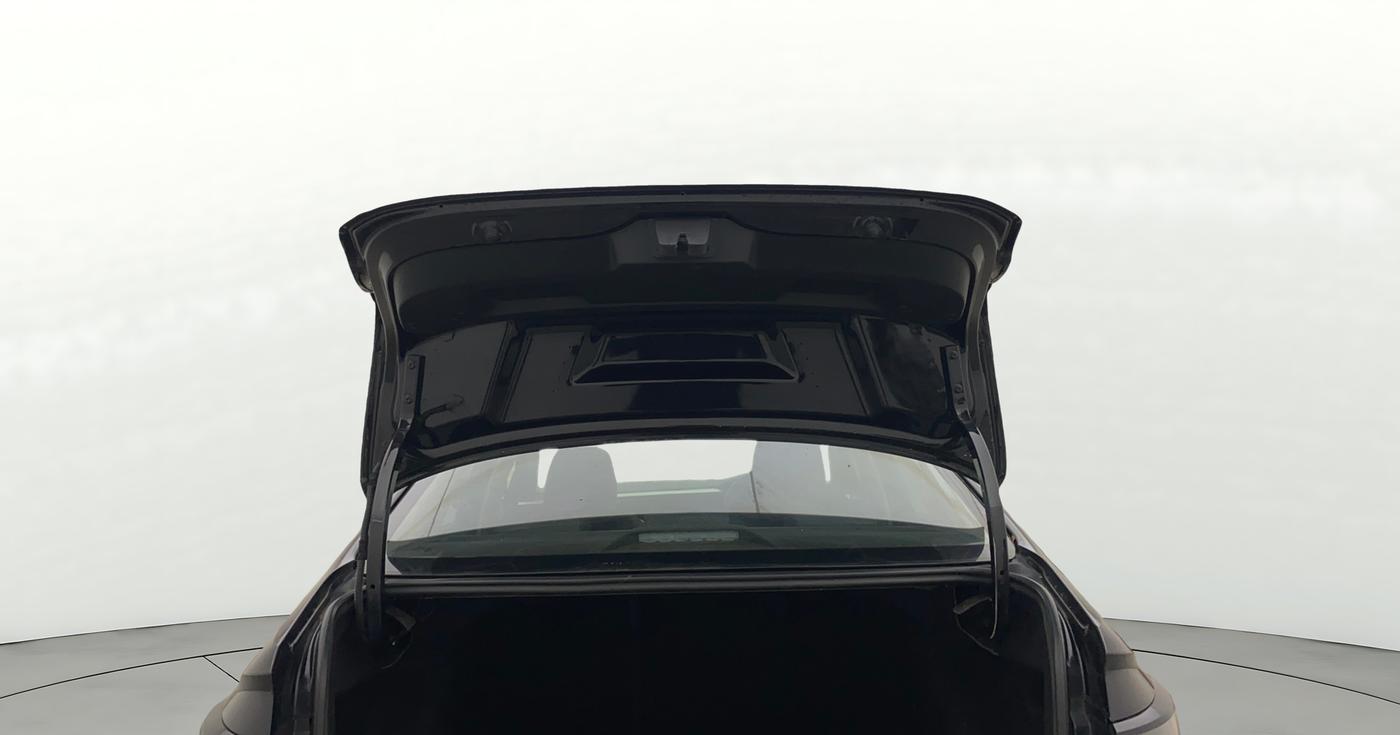 2024 Volkswagen VIRTUS TOPLINE TSI 1.0 AT, Petrol, Automatic, 25,122 km, Boot Door Open