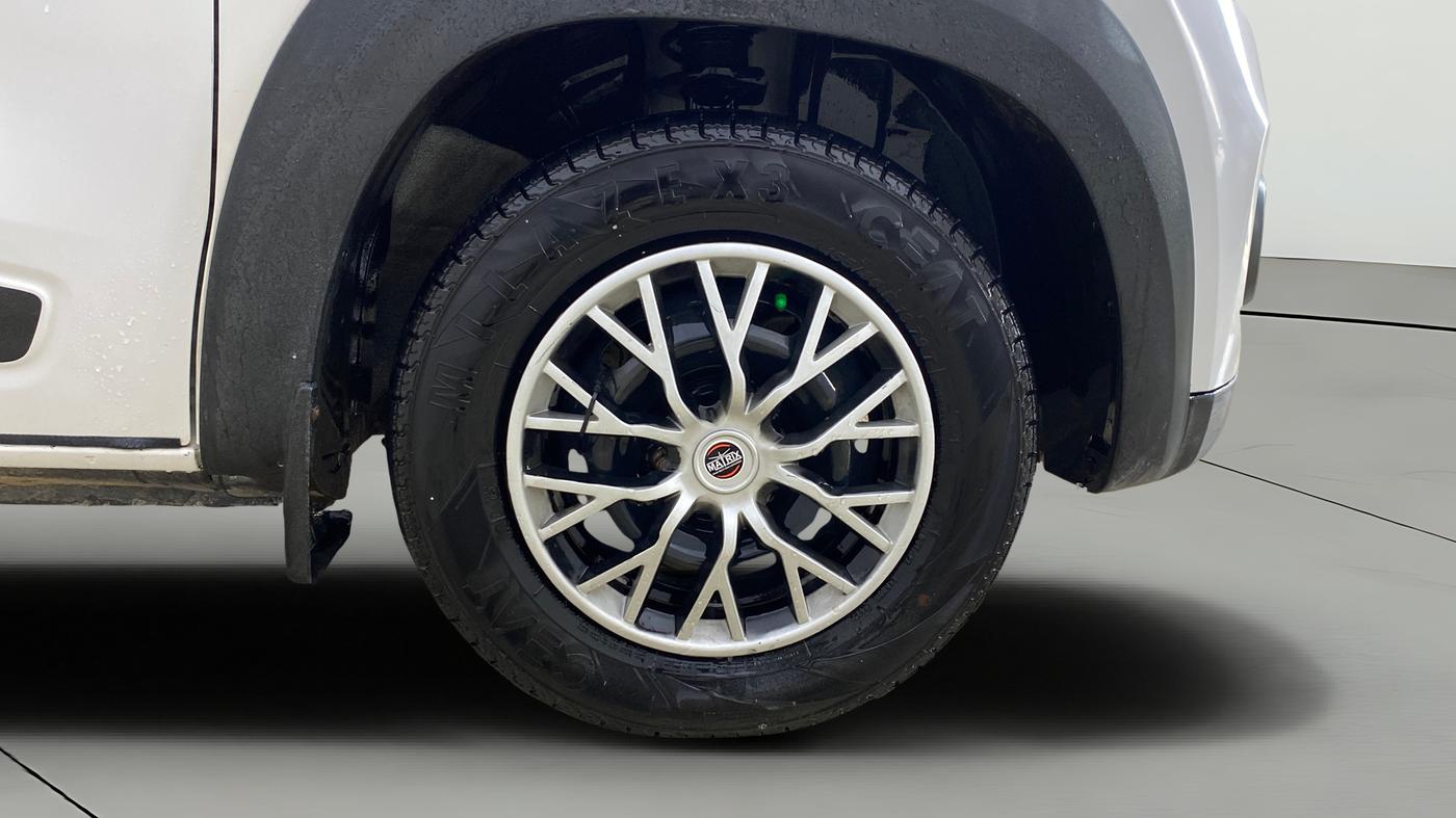 2018 Renault Kwid RXT 0.8 (O), Petrol, Manual, 39,254 km, Right Front Wheel