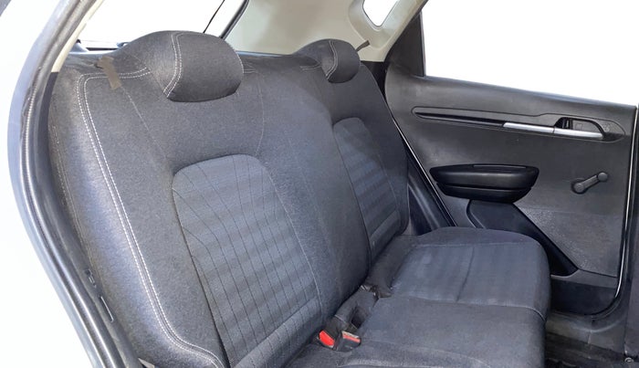 2021 KIA SONET HTE 1.5, Diesel, Manual, 88,175 km, Right Side Rear Door Cabin