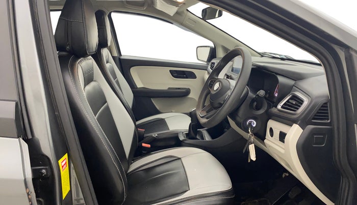 2024 Tata ALTROZ XM PLUS CNG, CNG, Manual, 37,548 km, Right Side Front Door Cabin