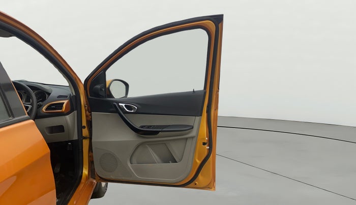 2017 Tata Tiago XZ PETROL, Petrol, Manual, 54,723 km, RHS Front Door