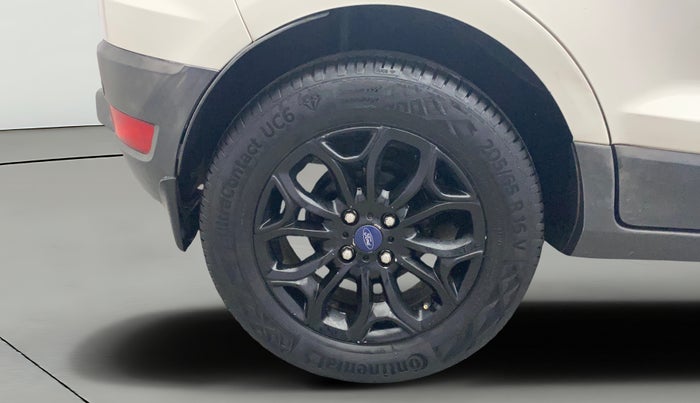 2016 Ford Ecosport TITANIUM+ 1.0L ECOBOOST, Petrol, Manual, 1,24,250 km, Right Rear Wheel