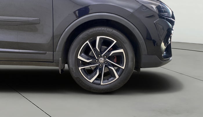 2022 MG ASTOR SAVVY 1.3 TURBO AT S RED, Petrol, Automatic, 36,926 km, Right Front Wheel