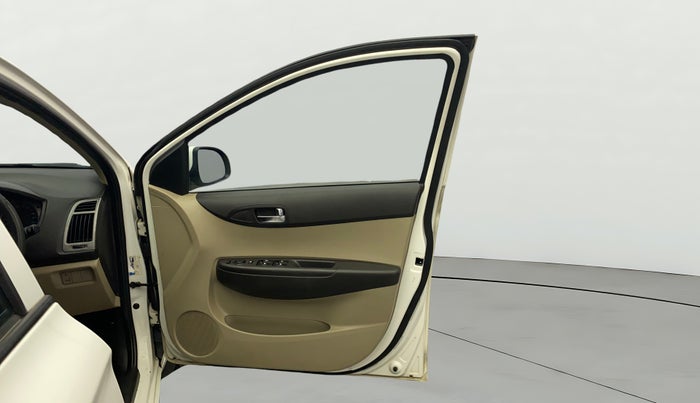 2013 Hyundai i20 MAGNA 1.2, Petrol, Manual, 73,411 km, RHS Front Door