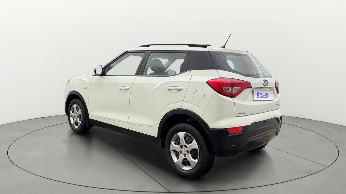 2022 Mahindra XUV300 W6 1.2 PETROL AMT, Petrol, Automatic, 1,14,527 km, Left Back Diagonal