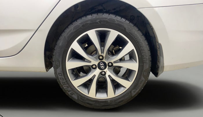 2016 Hyundai Verna FLUIDIC 1.6 CRDI SX AT 4S, Diesel, Automatic, 1,26,756 km, Left Rear Wheel