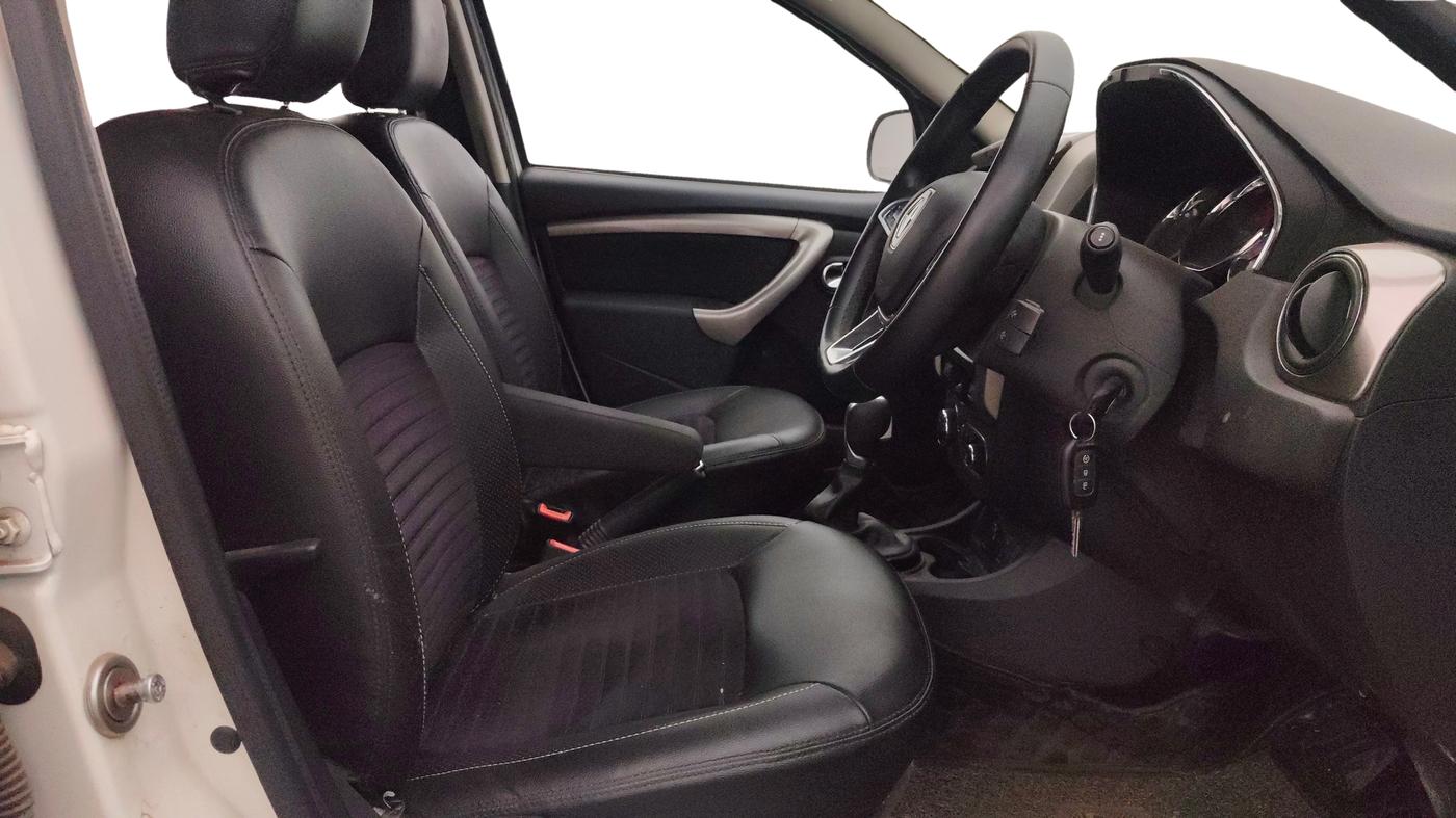 2021 Renault Duster RXZ 1.3 TURBO PETROL CVT, Petrol, Automatic, 55,498 km, Right Side Front Door Cabin