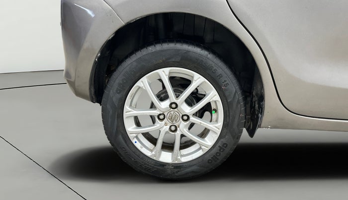 2019 Maruti Swift ZXI AMT, Petrol, Automatic, 47,800 km, Right Rear Wheel