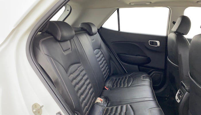 2021 Hyundai VENUE SX 1.0 TURBO IMT, Petrol, Manual, 38,017 km, Right Side Rear Door Cabin