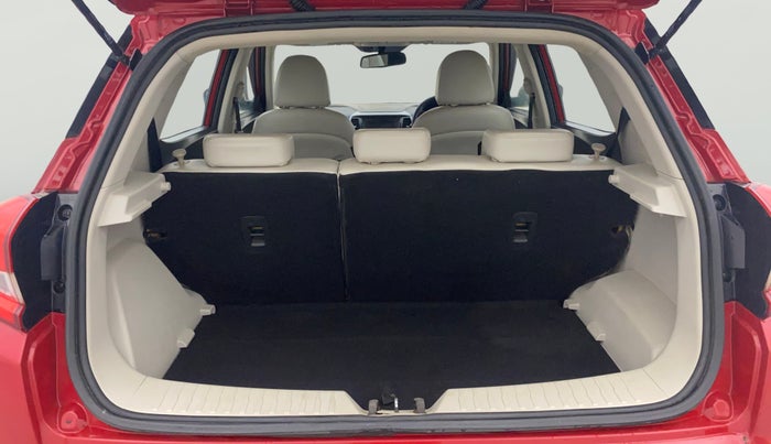 2021 Mahindra XUV300 W8 (O) 1.2 PETROL AMT, Petrol, Automatic, 59,338 km, Boot Open Zoomed View