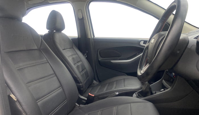 2016 Ford New Figo TITANIUM 1.2 PETROL MT, Petrol, Manual, 96,685 km, Right Side Front Door Cabin