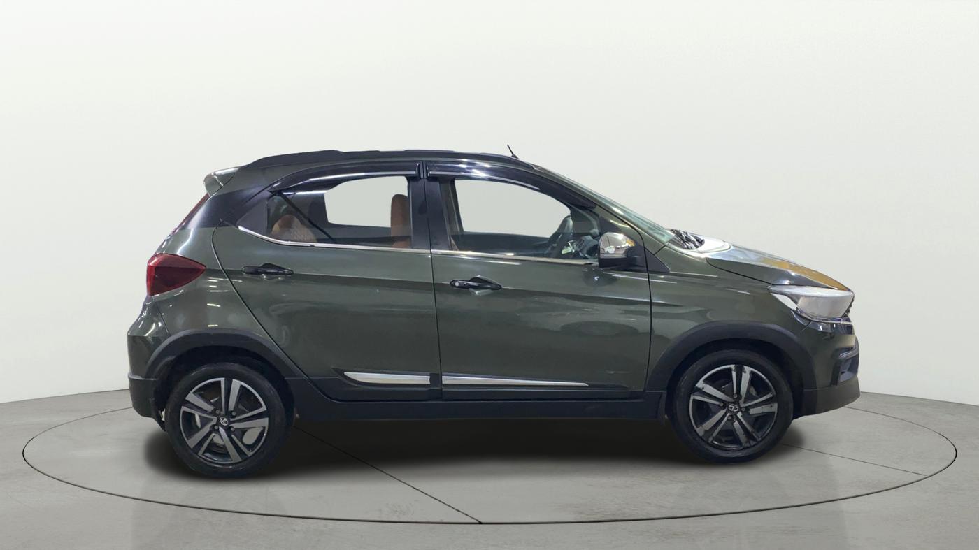2022 Tata TIAGO NRG XZ AMT, Petrol, Automatic, 16,589 km, Right Side View