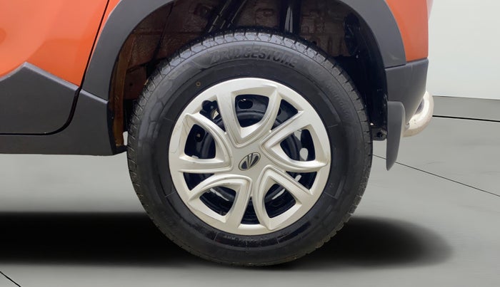 2016 Mahindra Kuv100 K6 6 STR, Petrol, Manual, 27,837 km, Left Rear Wheel