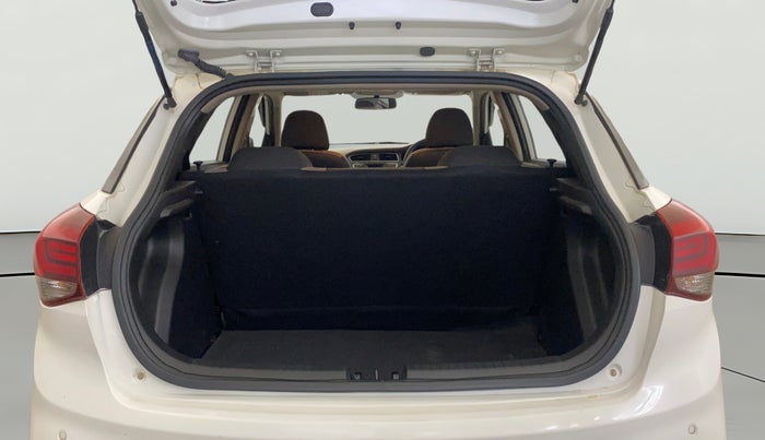 2019 Hyundai Elite i20 MAGNA PLUS 1.2, Petrol, Manual, 9,816 km, Boot Open Zoomed View