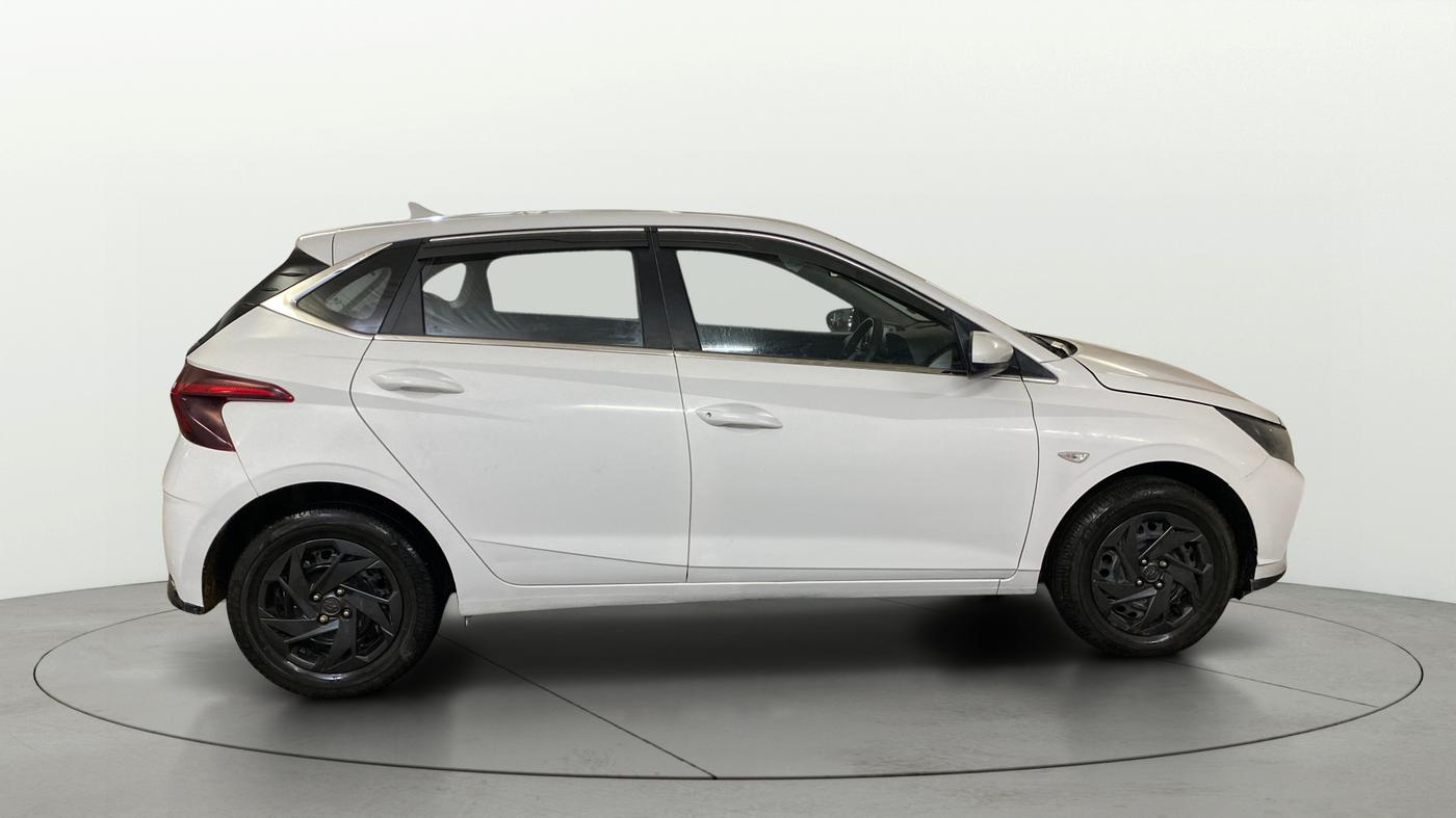 2023 Hyundai NEW I20 MAGNA 1.2 MT, Petrol, Manual, 53,819 km, Right Side View
