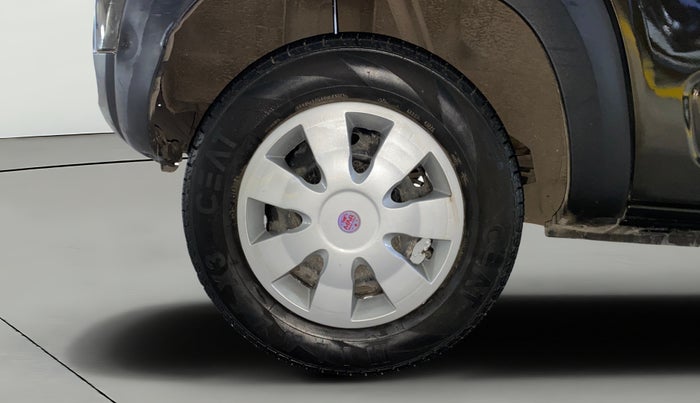 2019 Renault Kwid RXL, Petrol, Manual, 1,06,943 km, Right Rear Wheel