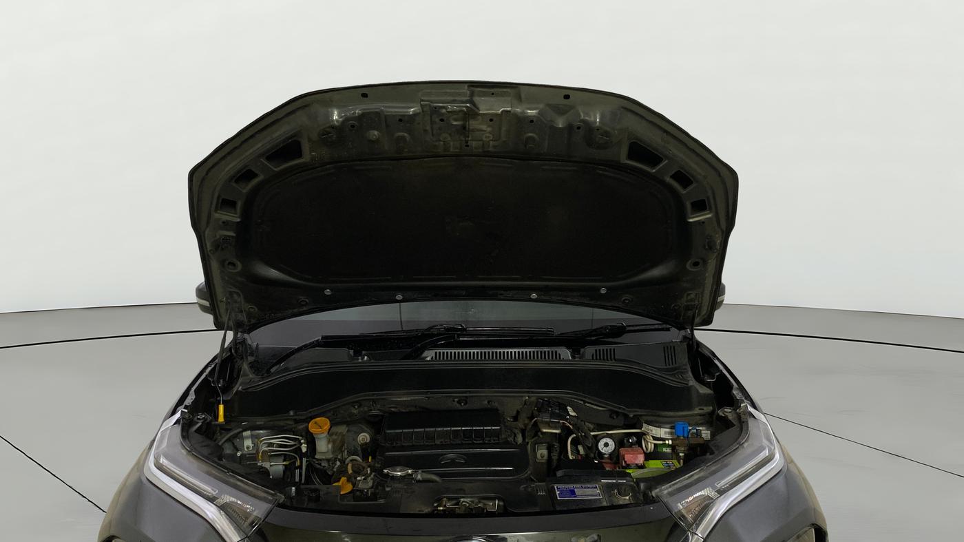 2022 Tata PUNCH CREATIVE  AMT, CNG, Automatic, 72,499 km, Open Bonet