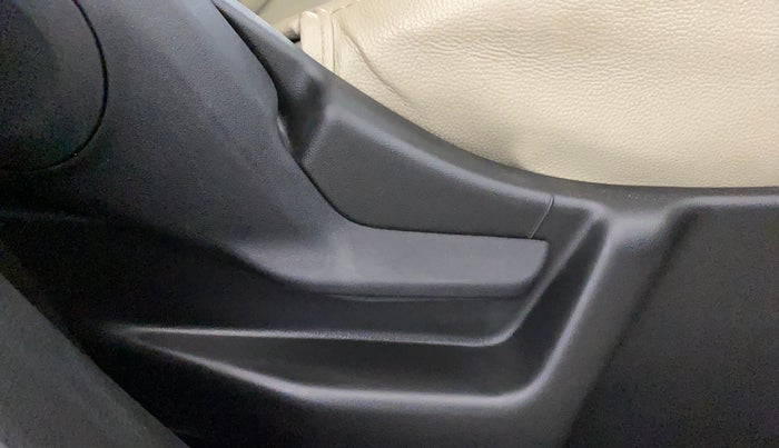 2022 Maruti New Wagon-R LXI 1.0, Petrol, Manual, 4,730 km, Driver Side Adjustment Panel