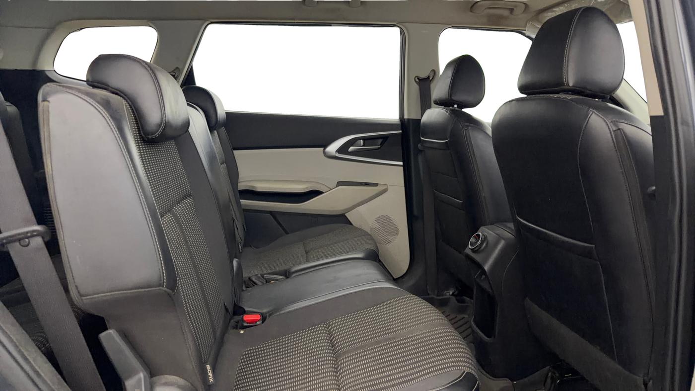 2023 KIA CARENS PRESTIGE 1.5 DIESEL IMT 7 STR, Diesel, Manual, 84,462 km, Right Side Rear Door Cabin