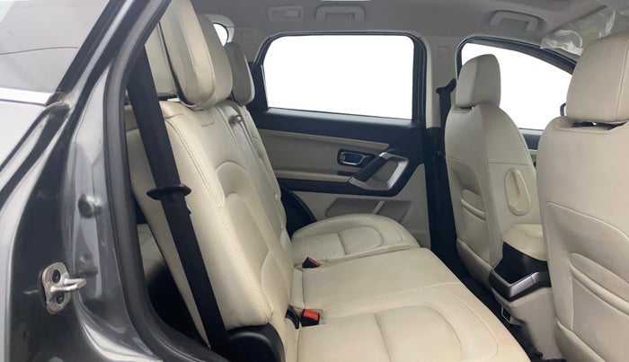 2022 Tata Safari XZ PLUS, Diesel, Manual, 49,123 km, Right Side Rear Door Cabin