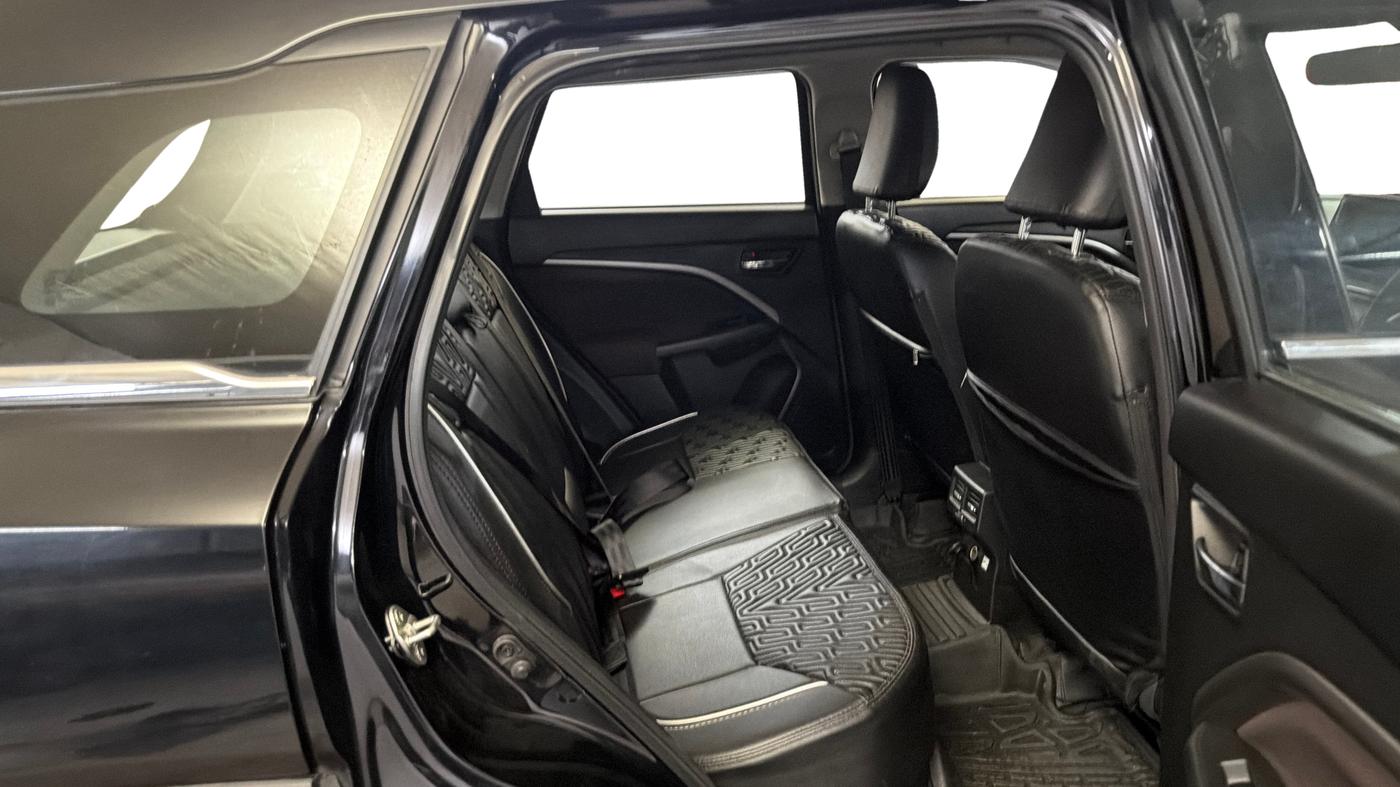 2024 Maruti BREZZA ZXI S-CNG, CNG, Manual, 15,877 km, Right Side Rear Door Cabin