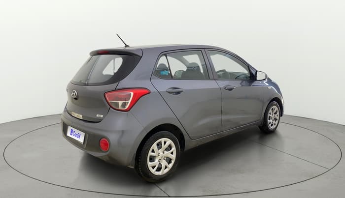 2017 Hyundai Grand i10 MAGNA 1.2 KAPPA VTVT, Petrol, Manual, 64,453 km, Right Back Diagonal