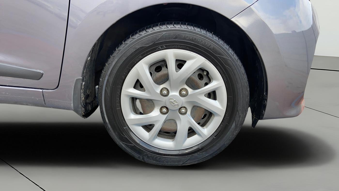 2019 Hyundai Grand i10 SPORTZ 1.2 KAPPA VTVT, Petrol, Manual, 52,281 km, Right Front Wheel