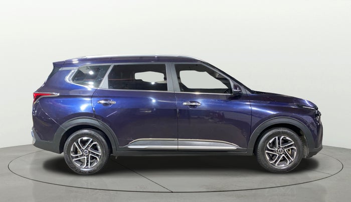 2022 KIA CARENS LUXURY PLUS 1.4 PETROL 7 STR, Petrol, Manual, 28,087 km, Right Side View