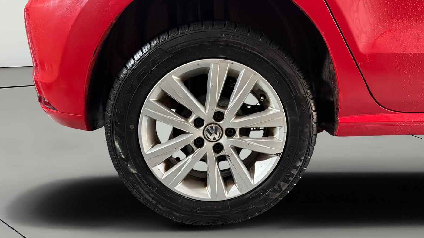 2015 Volkswagen Polo GT TSI AT, Petrol, Automatic, 54,400 km, Right Rear Wheel