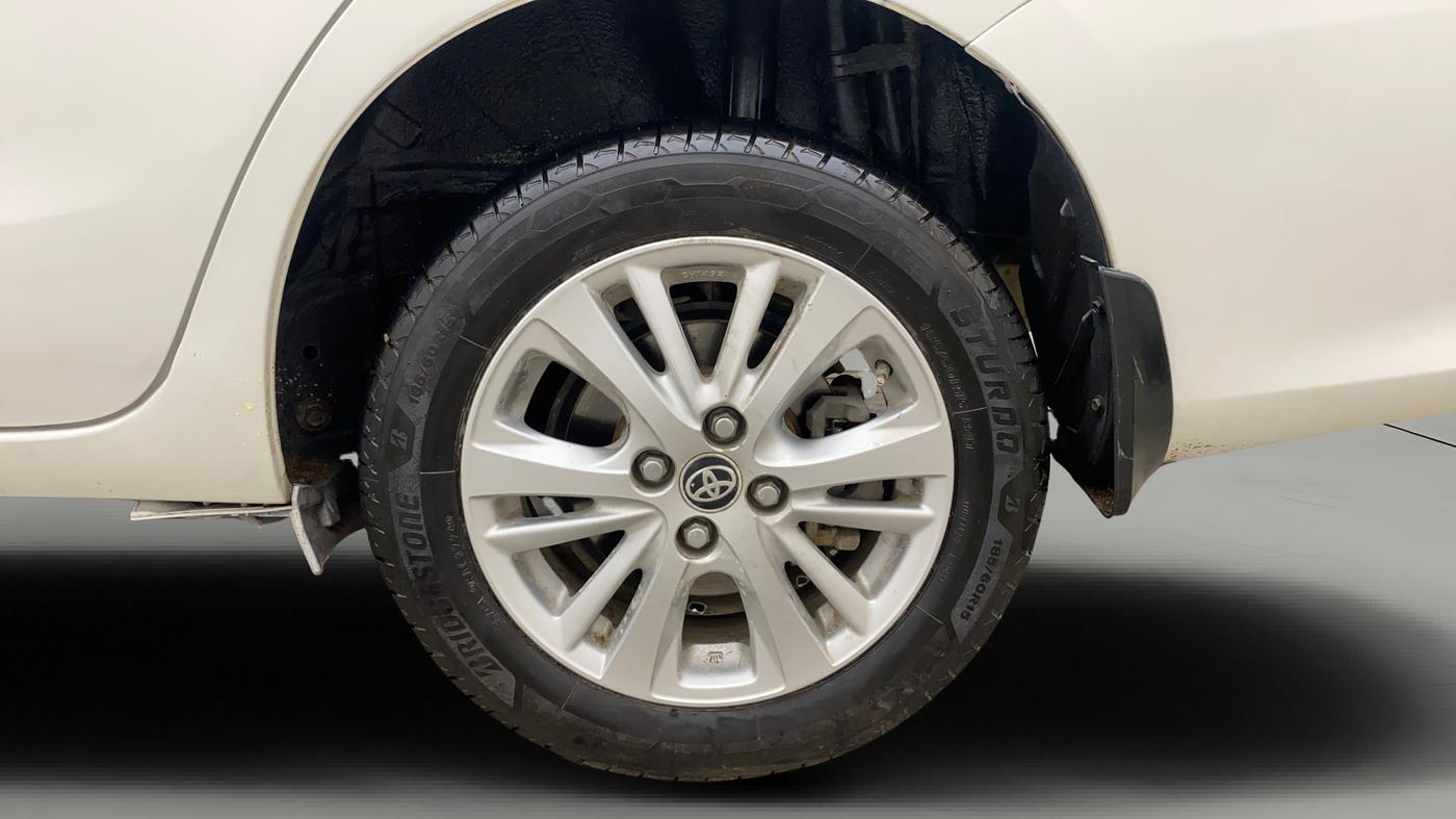 2018 Toyota YARIS V MT, Petrol, Manual, 1,27,623 km, Left Rear Wheel