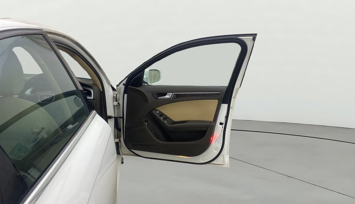 2015 Audi A4 35 TFSI PREMIUM, Petrol, Automatic, 77,610 km, RHS Front Door