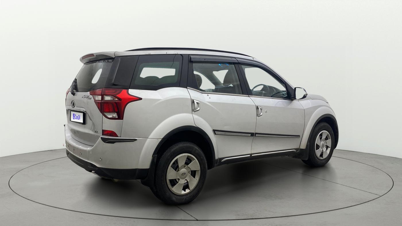 2019 Mahindra XUV500 W7, Diesel, Manual, 45,911 km, Right Back Diagonal