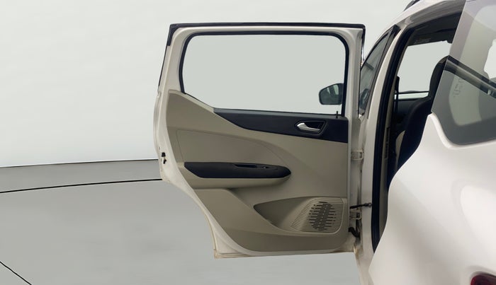 2021 Renault TRIBER RXZ AMT, Petrol, Automatic, 27,286 km, LHS Rear Door