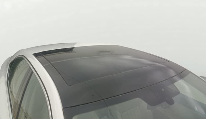 2017 Skoda Superb L&K 1.8 TSI AT, Petrol, Automatic, 80,121 km, Roof