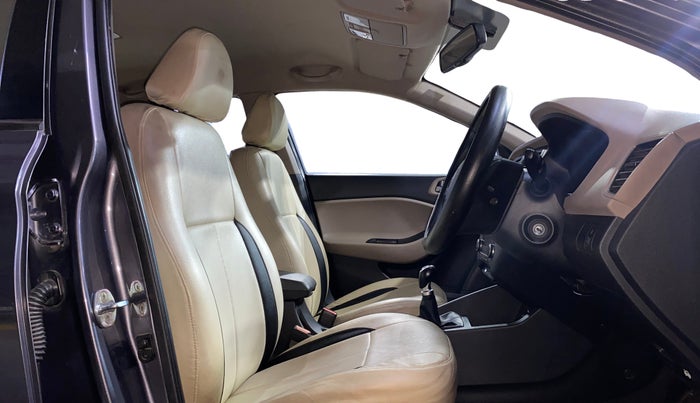 2015 Hyundai Elite i20 SPORTZ 1.2 (O), Petrol, Manual, 13,423 km, Right Side Front Door Cabin