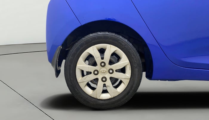 2014 Hyundai Eon MAGNA +, Petrol, Manual, 1,09,021 km, Right Rear Wheel