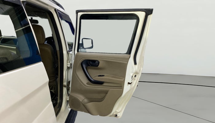 2018 Mahindra TUV300 T6 PLUS, Diesel, Manual, 57,016 km, RHS Rear Door